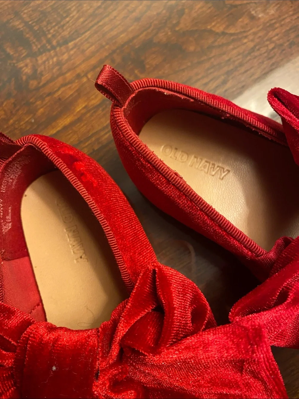 Old Navy Red Velvet Bow Girls' Ballet Flats